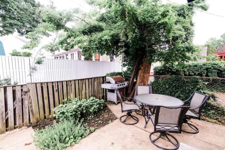 Downtown Annapolis King George 1St Floor Hideaway Apartment Bagian luar foto
